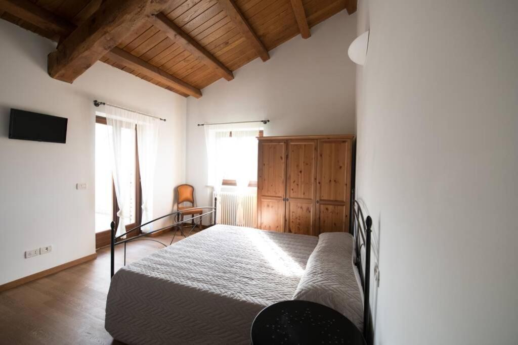 La Casa Vacanza Con Vista Panoramica Sui Vigneti Rotella Exterior photo